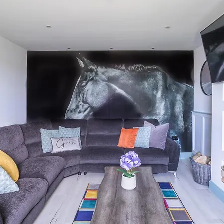 Curragh House * كينسالي