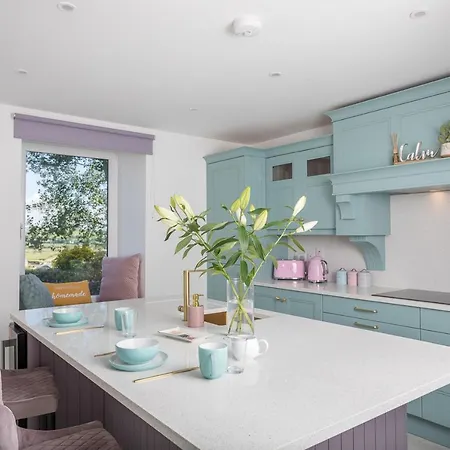 بيت للعطل Curragh House كينسالي